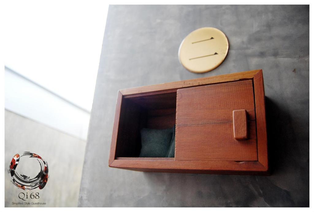 Qi 68 Hotell Chiang Mai Rum bild