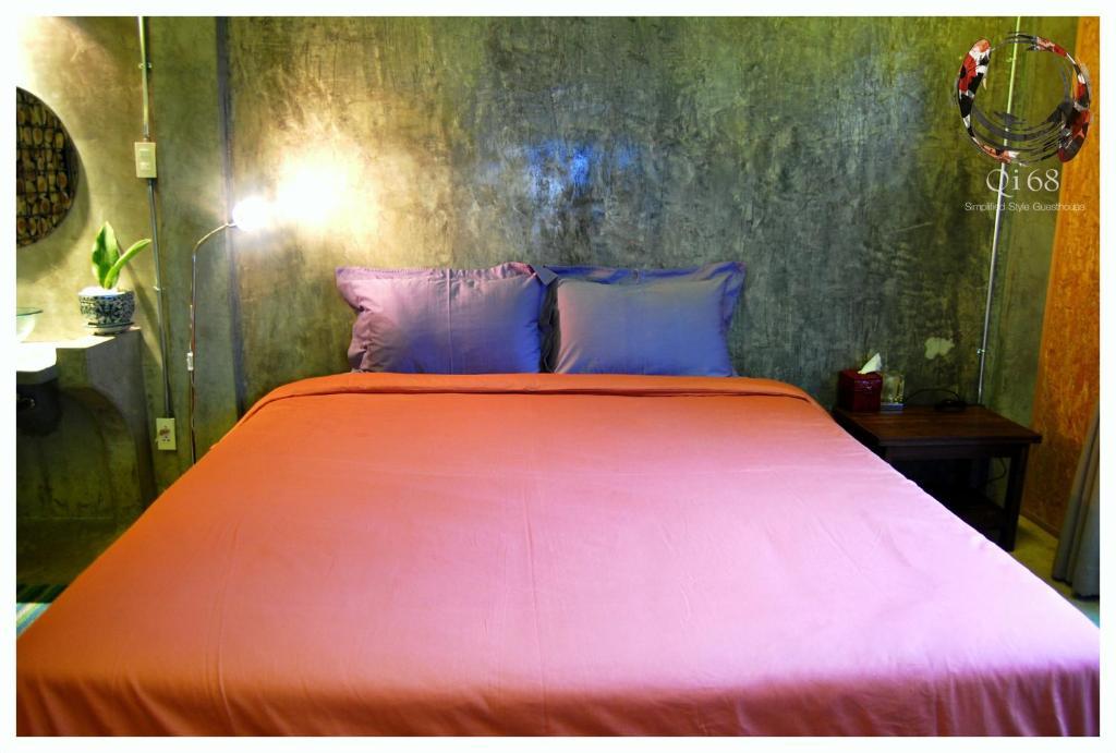 Qi 68 Hotell Chiang Mai Rum bild