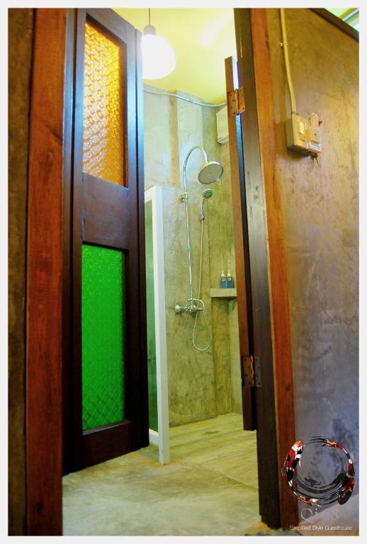 Qi 68 Hotell Chiang Mai Rum bild