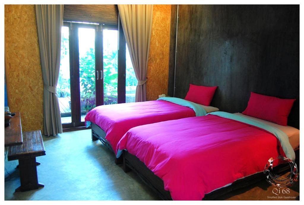 Qi 68 Hotell Chiang Mai Rum bild